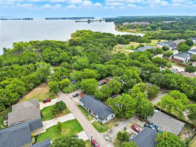 734 Thompson Drive A and B, Lake Dallas, TX 75065