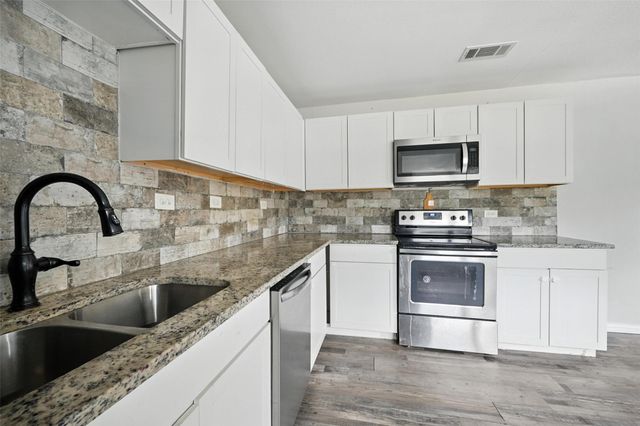 734 Thompson Drive A and B, Lake Dallas, TX 75065