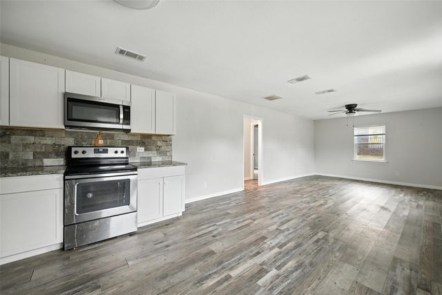 734 Thompson Drive A and B, Lake Dallas, TX 75065