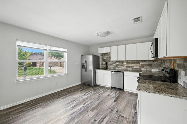 734 Thompson Drive A and B, Lake Dallas, TX 75065