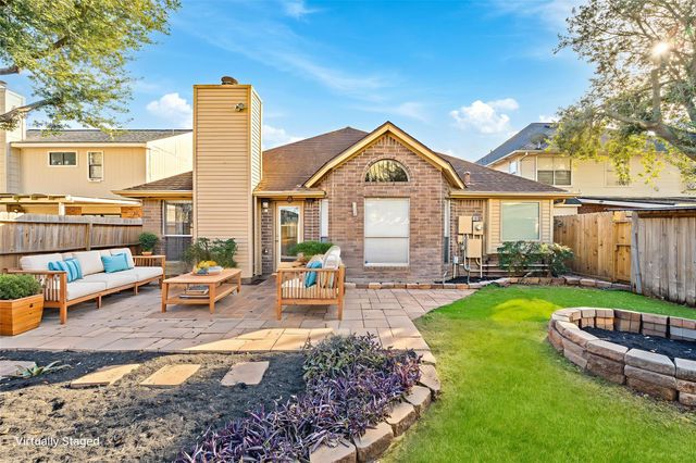 10458 N Pagewick Drive, Houston, TX 77041