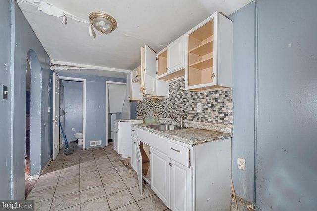 3075 ALABAMA RD, Camden, NJ 08104