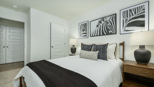 508 Woodcreek Circle 6, Atlanta, GA 30331