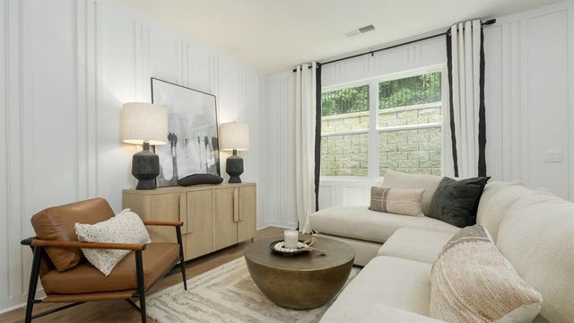 508 Woodcreek Circle 6, Atlanta, GA 30331