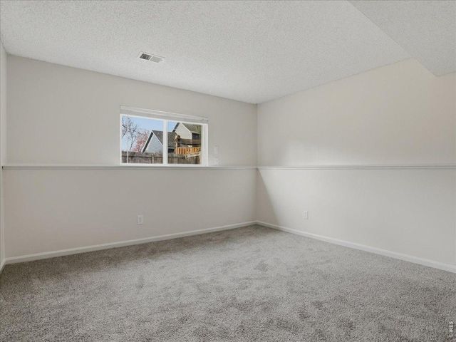 1013 Kremmling Ln, Fort Collins, CO 80526