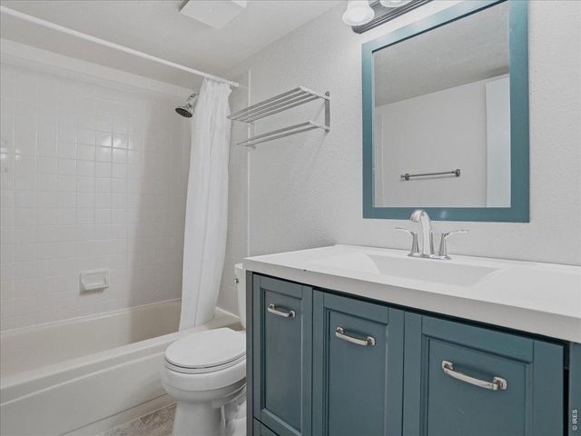 1013 Kremmling Ln, Fort Collins, CO 80526