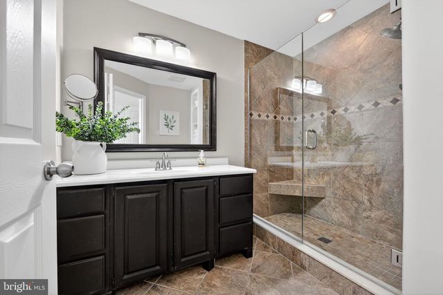 34 MAY APPLE DR, Downingtown, PA 19335