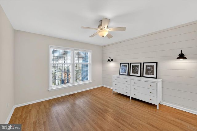 34 MAY APPLE DR, Downingtown, PA 19335