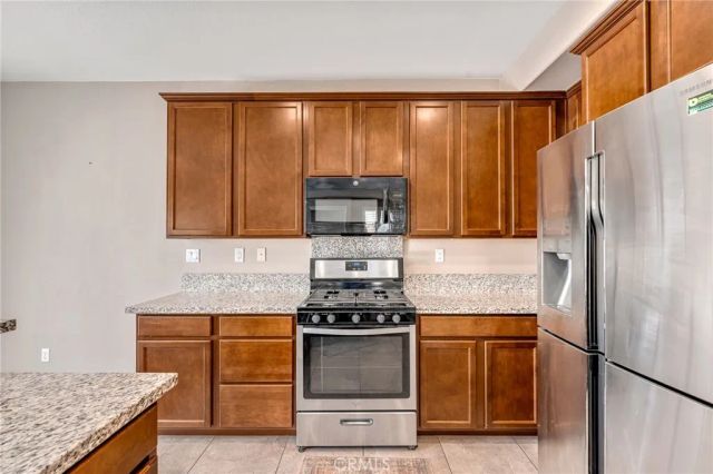 17643 Perilla, San Bernardino, CA 92407