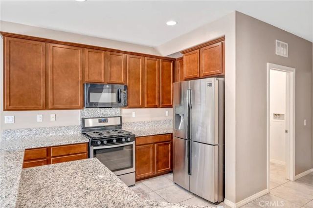 17643 Perilla, San Bernardino, CA 92407