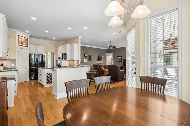 3718 Lakeview Drive, Grapevine, TX 76051