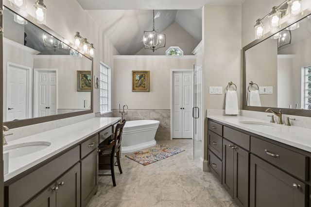 3718 Lakeview Drive, Grapevine, TX 76051