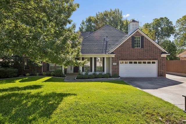 3718 Lakeview Drive, Grapevine, TX 76051