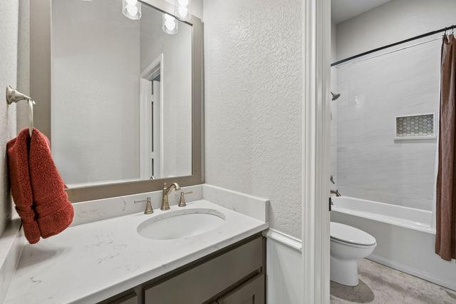 3718 Lakeview Drive, Grapevine, TX 76051