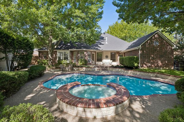 3718 Lakeview Drive, Grapevine, TX 76051