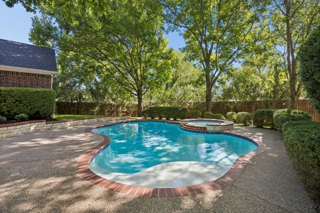 3718 Lakeview Drive, Grapevine, TX 76051