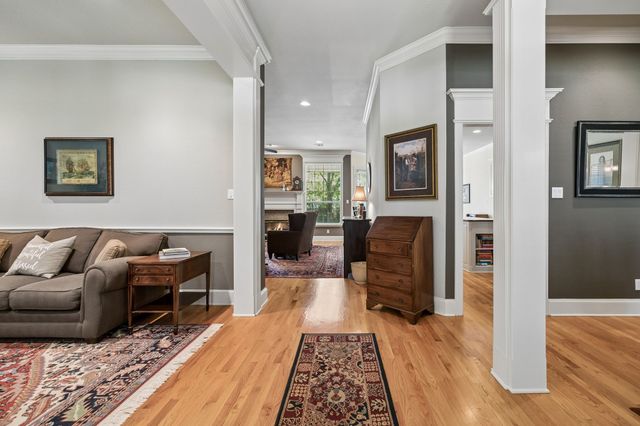 3718 Lakeview Drive, Grapevine, TX 76051