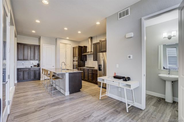 21420 E 61st Drive, Aurora, CO 80019