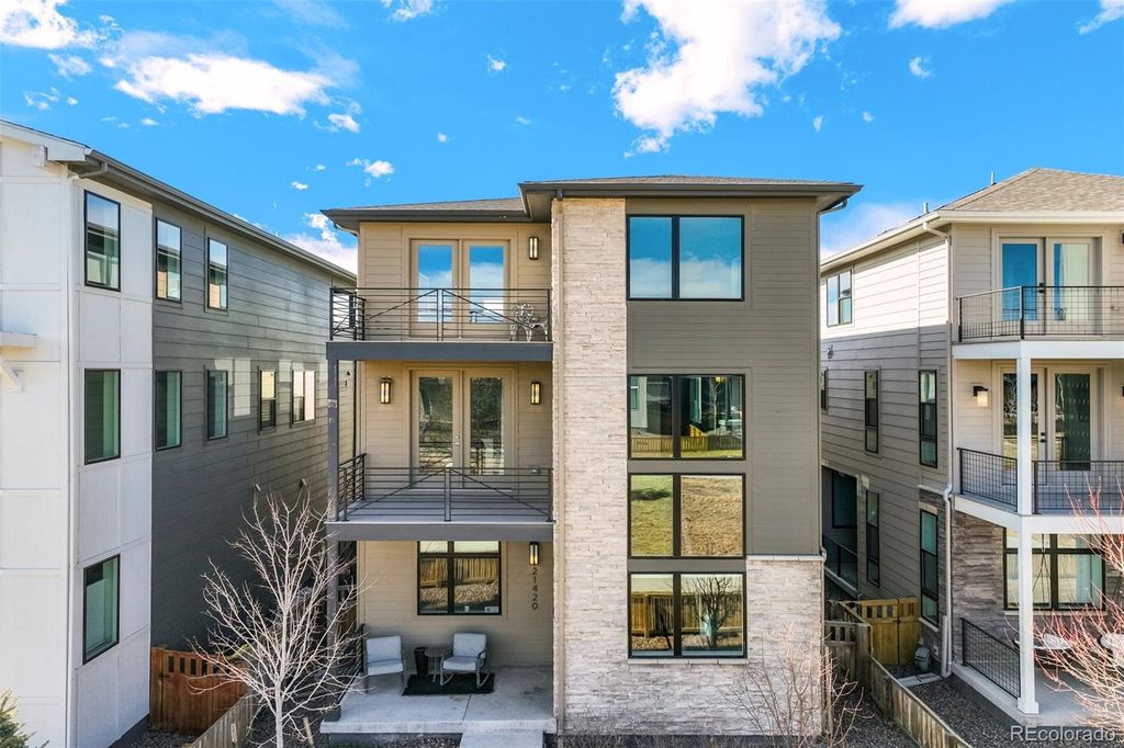 21420 E 61st Drive, Aurora, CO 80019