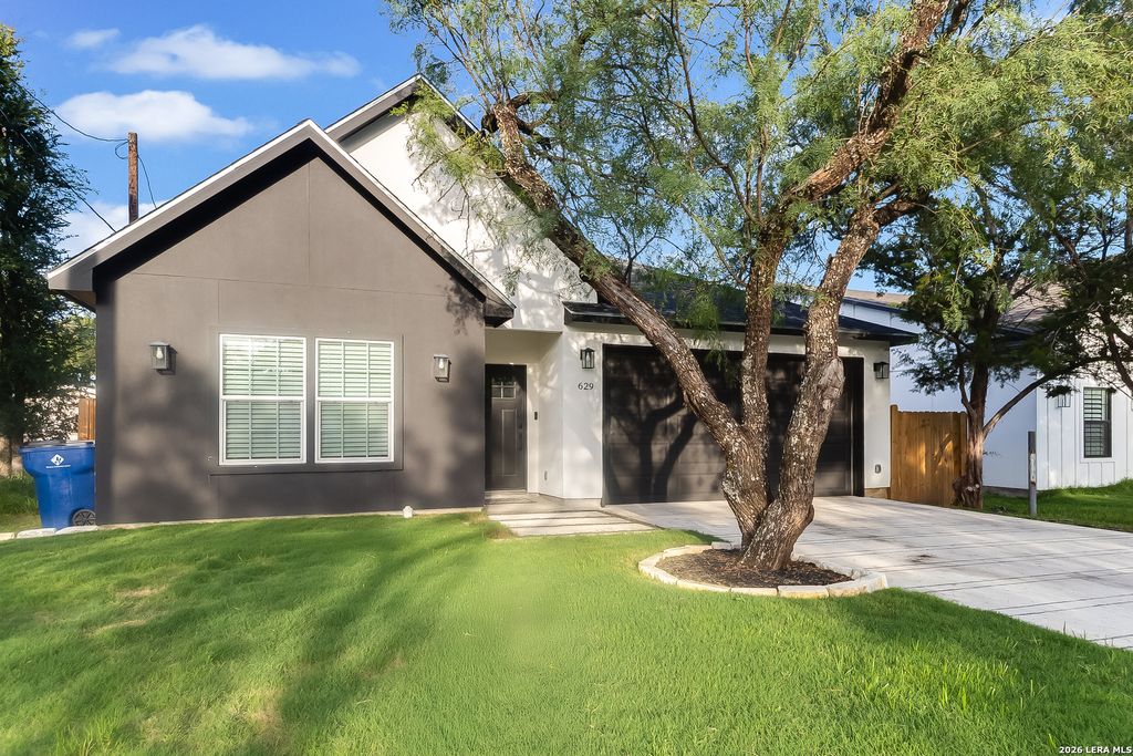 629 ASPEN LN, Cottonwood Shores, TX 78657