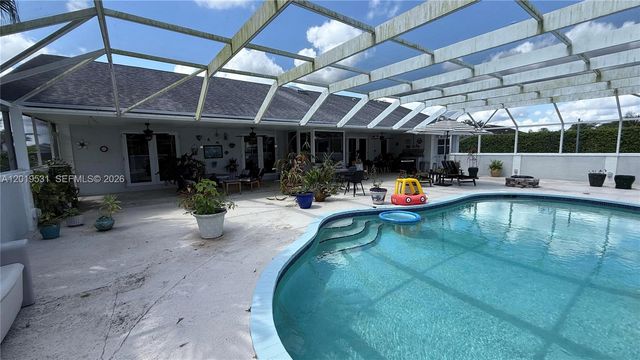 1501 NW 20th Street, Homestead, FL 33030