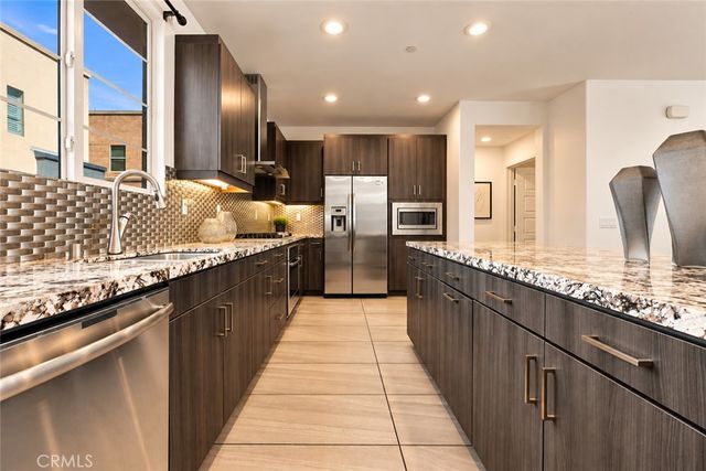 151 Cadence, Irvine, CA 92618