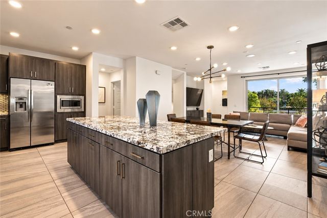 151 Cadence, Irvine, CA 92618