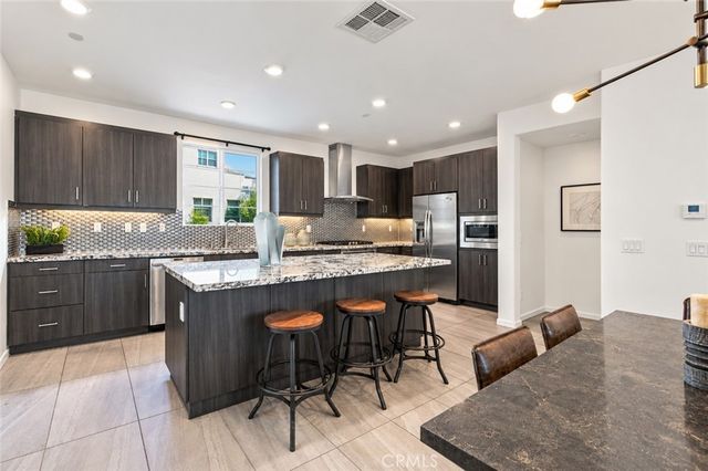 151 Cadence, Irvine, CA 92618