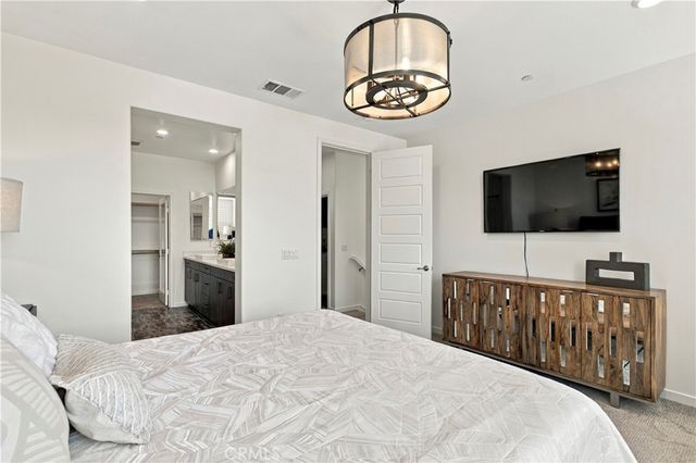 151 Cadence, Irvine, CA 92618