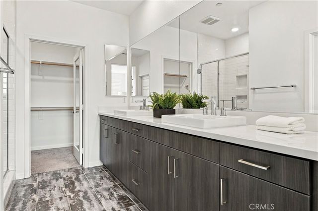 151 Cadence, Irvine, CA 92618