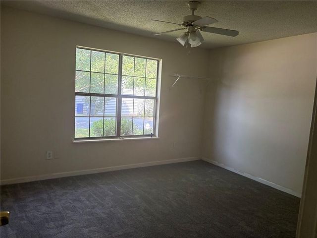126 Oak Circle S, Stockbridge, GA 30281