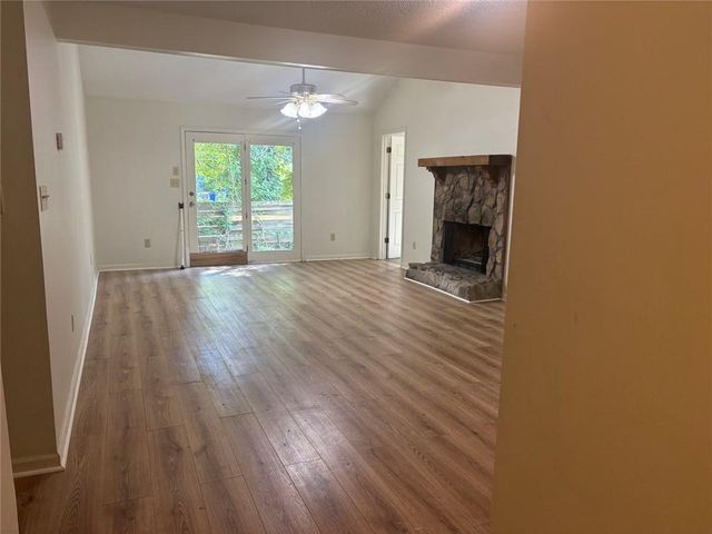 126 Oak Circle S, Stockbridge, GA 30281