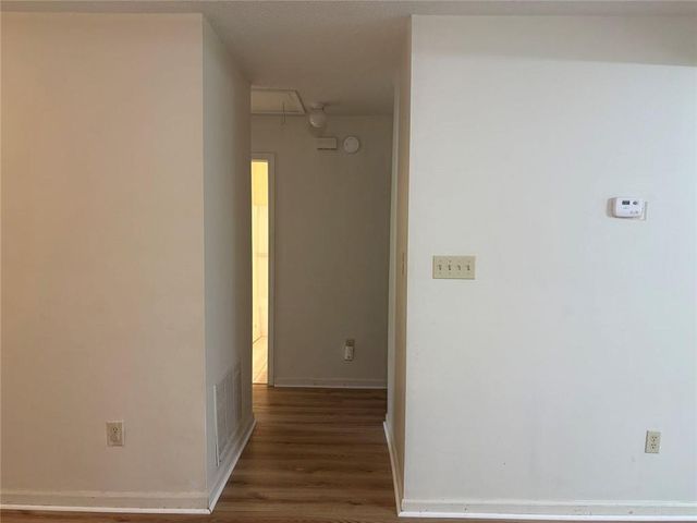 126 Oak Circle S, Stockbridge, GA 30281