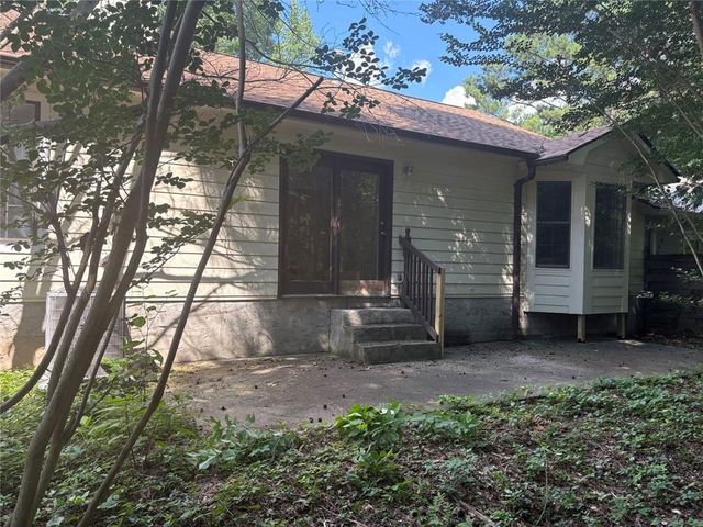 126 Oak Circle S, Stockbridge, GA 30281