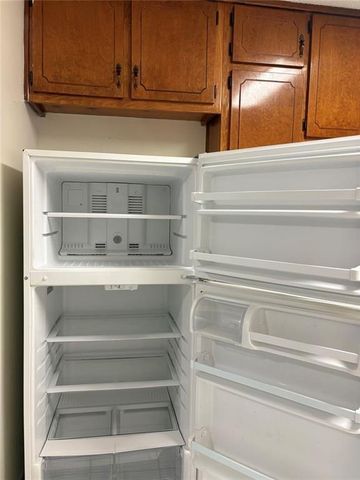 126 Oak Circle S, Stockbridge, GA 30281