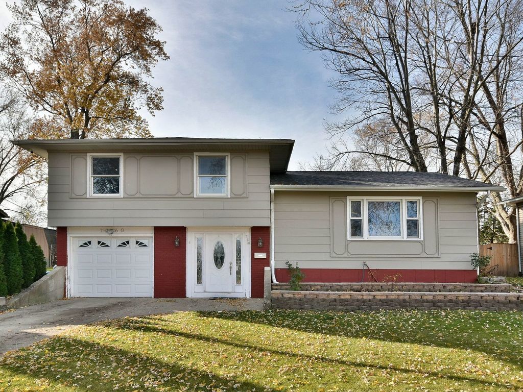 7260 ROSEWOOD Street, Hanover Park, IL 60133