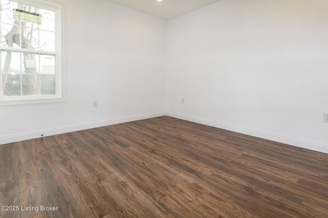 1904 Donald Dr, Louisville, KY 40216