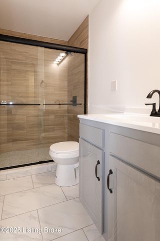 1904 Donald Dr, Louisville, KY 40216