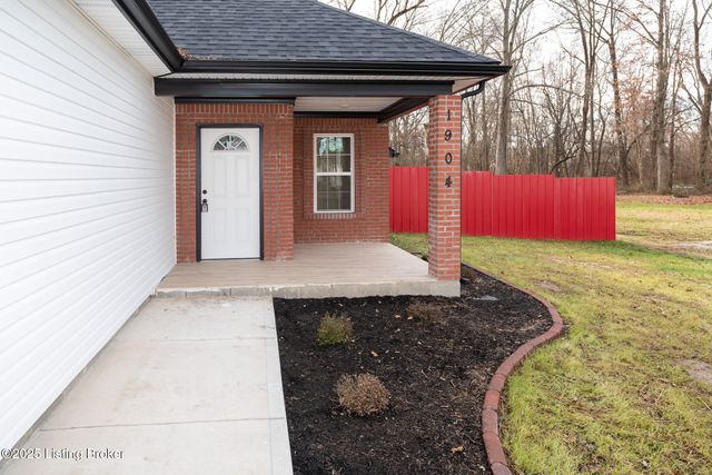 1904 Donald Dr, Louisville, KY 40216