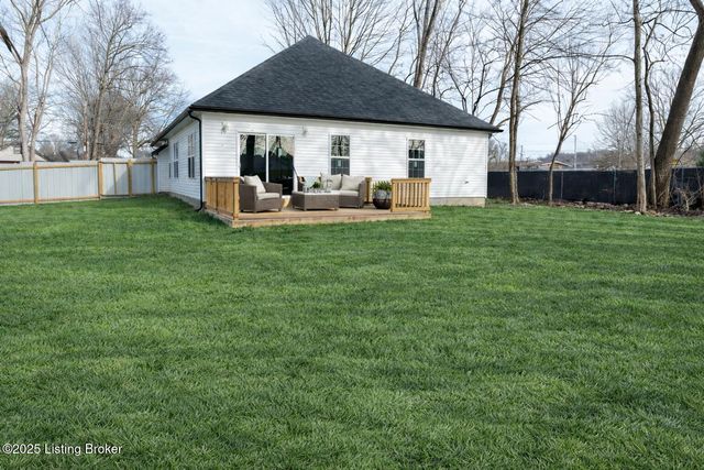 1904 Donald Dr, Louisville, KY 40216