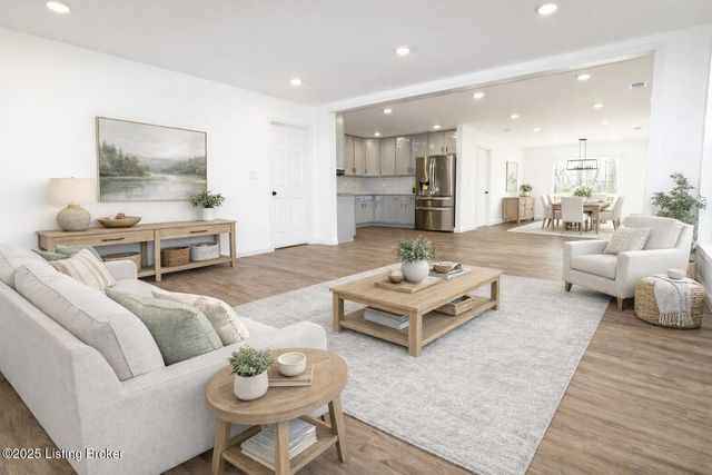 1904 Donald Dr, Louisville, KY 40216