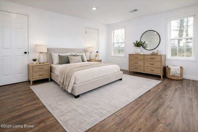 1904 Donald Dr, Louisville, KY 40216