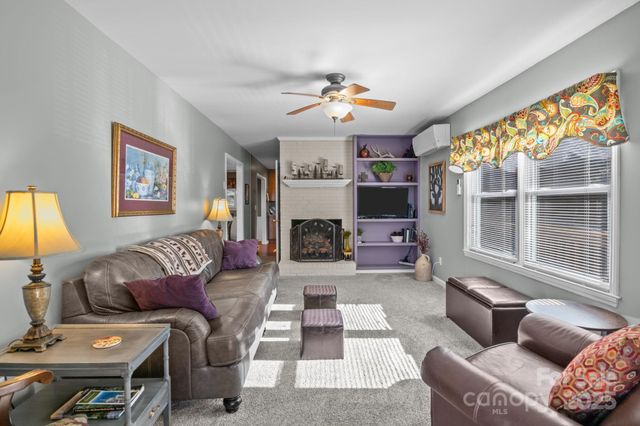 265 Dameron Drive, Blowing Rock, NC 28605