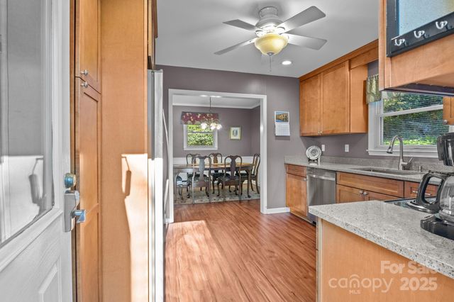 265 Dameron Drive, Blowing Rock, NC 28605