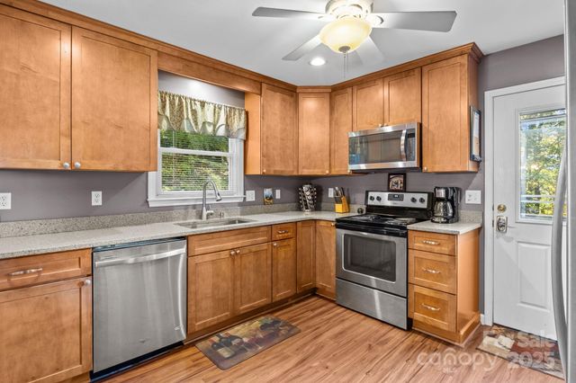 265 Dameron Drive, Blowing Rock, NC 28605