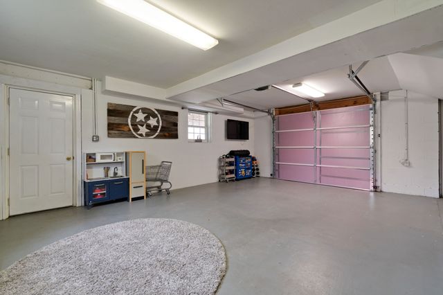 1608 Allison Ave, Columbia, TN 38401