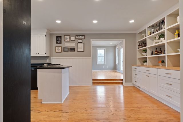 1608 Allison Ave, Columbia, TN 38401