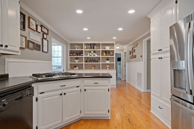 1608 Allison Ave, Columbia, TN 38401