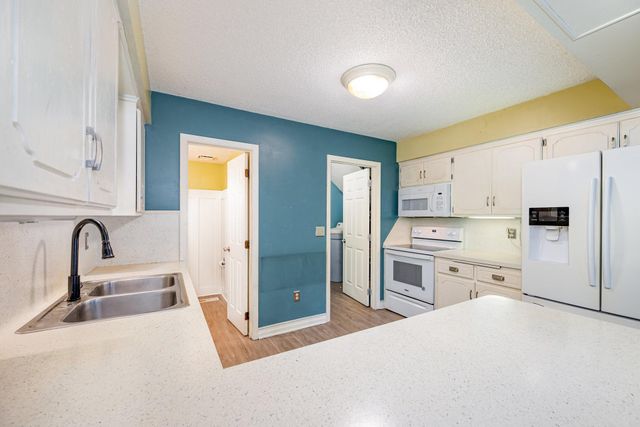 1009 4th Avenue E, Shakopee, MN 55379