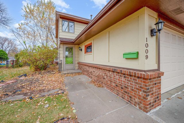 1009 4th Avenue E, Shakopee, MN 55379